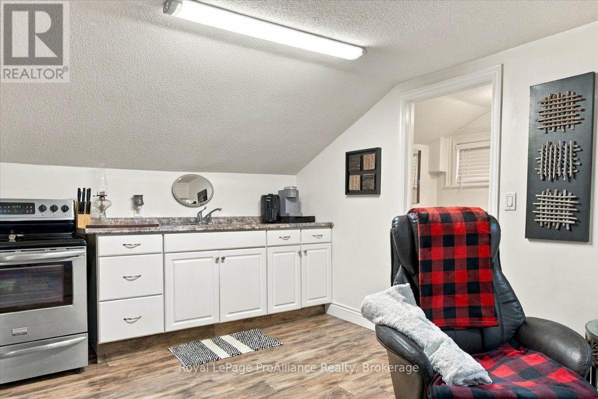 291 Pinnacle Street, Belleville, ON photo 33