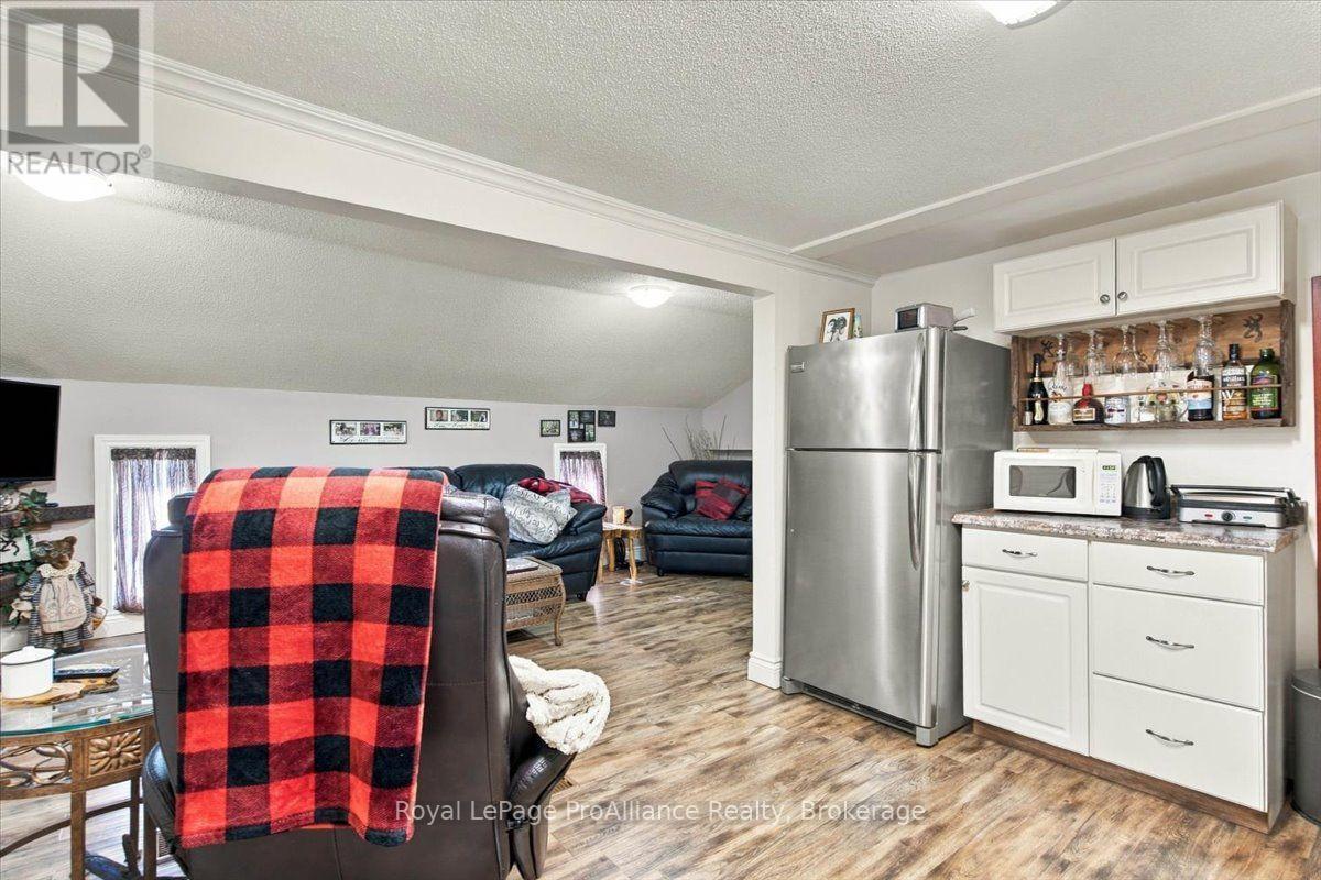 291 Pinnacle Street, Belleville, ON photo 35