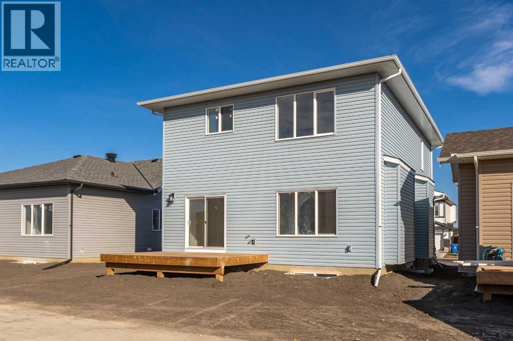 813 Hampshire Crescent NE, photo 27 of 31