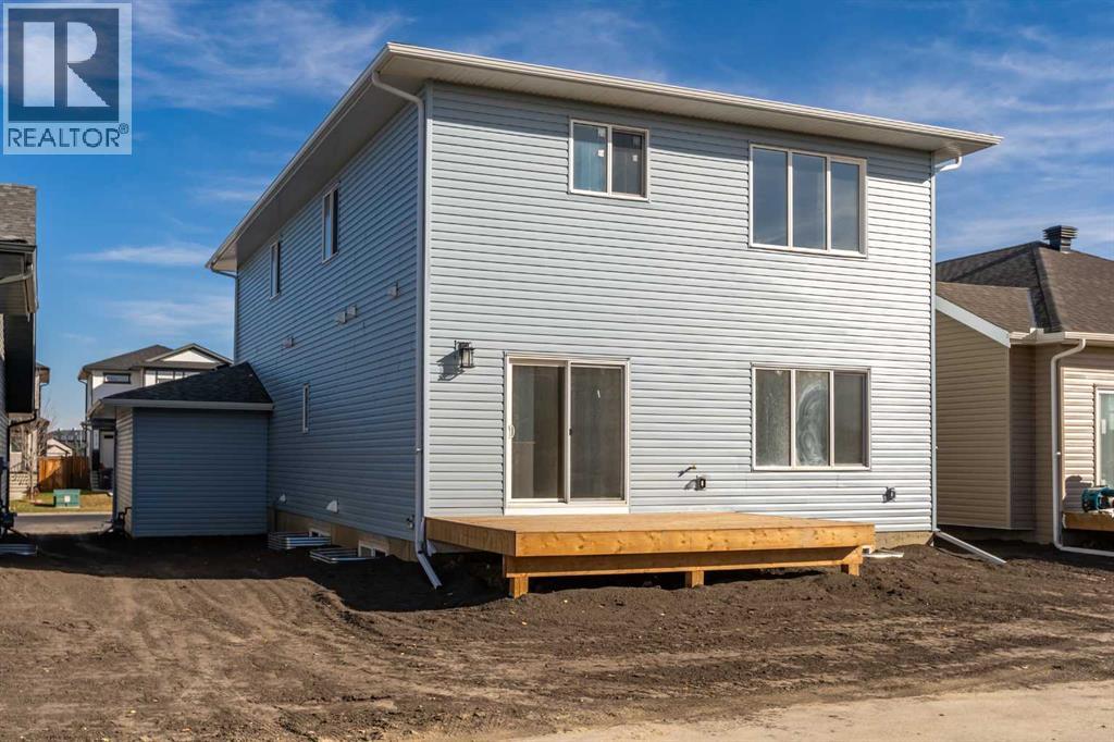 813 Hampshire Crescent NE, photo 28 of 31