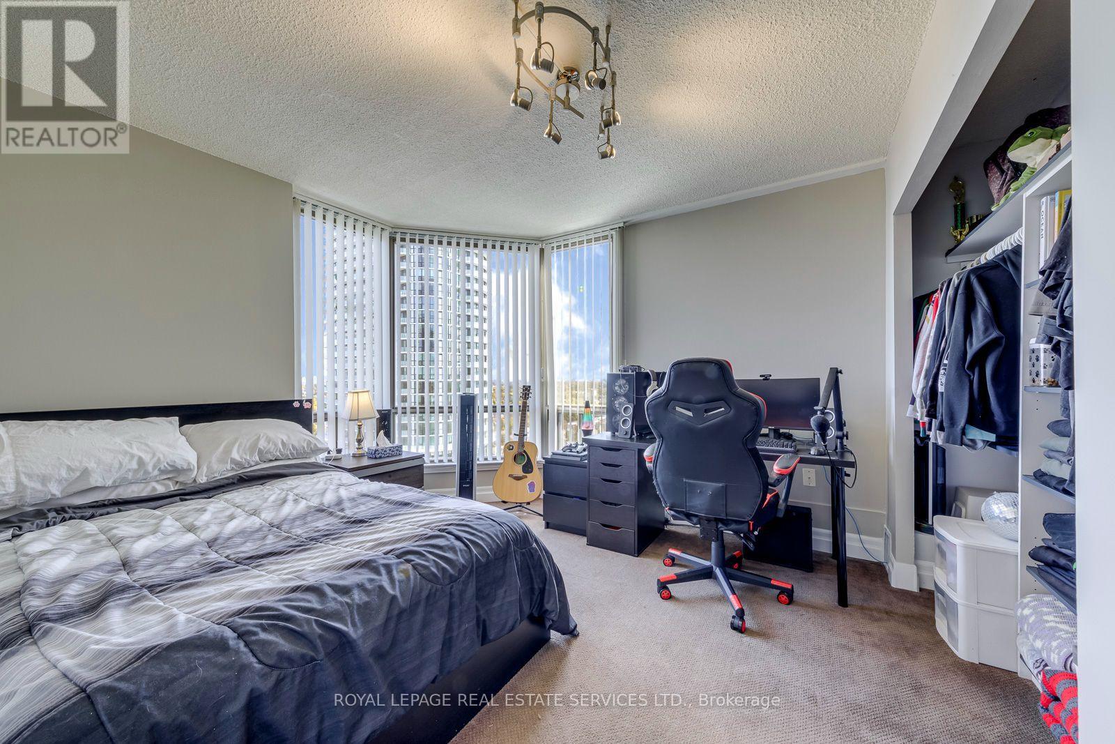 UPH 02- 25 Fairview Road West, Mississauga, ON photo 34