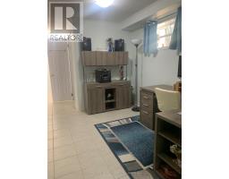 Bsmt - 120 Hullmar Drive, Toronto, ON M3N2G2 Photo 8