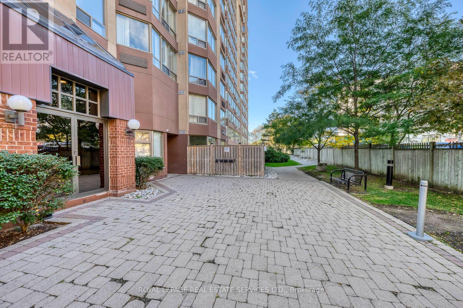 UPH 02- 25 Fairview Road West, Mississauga, ON photo 47