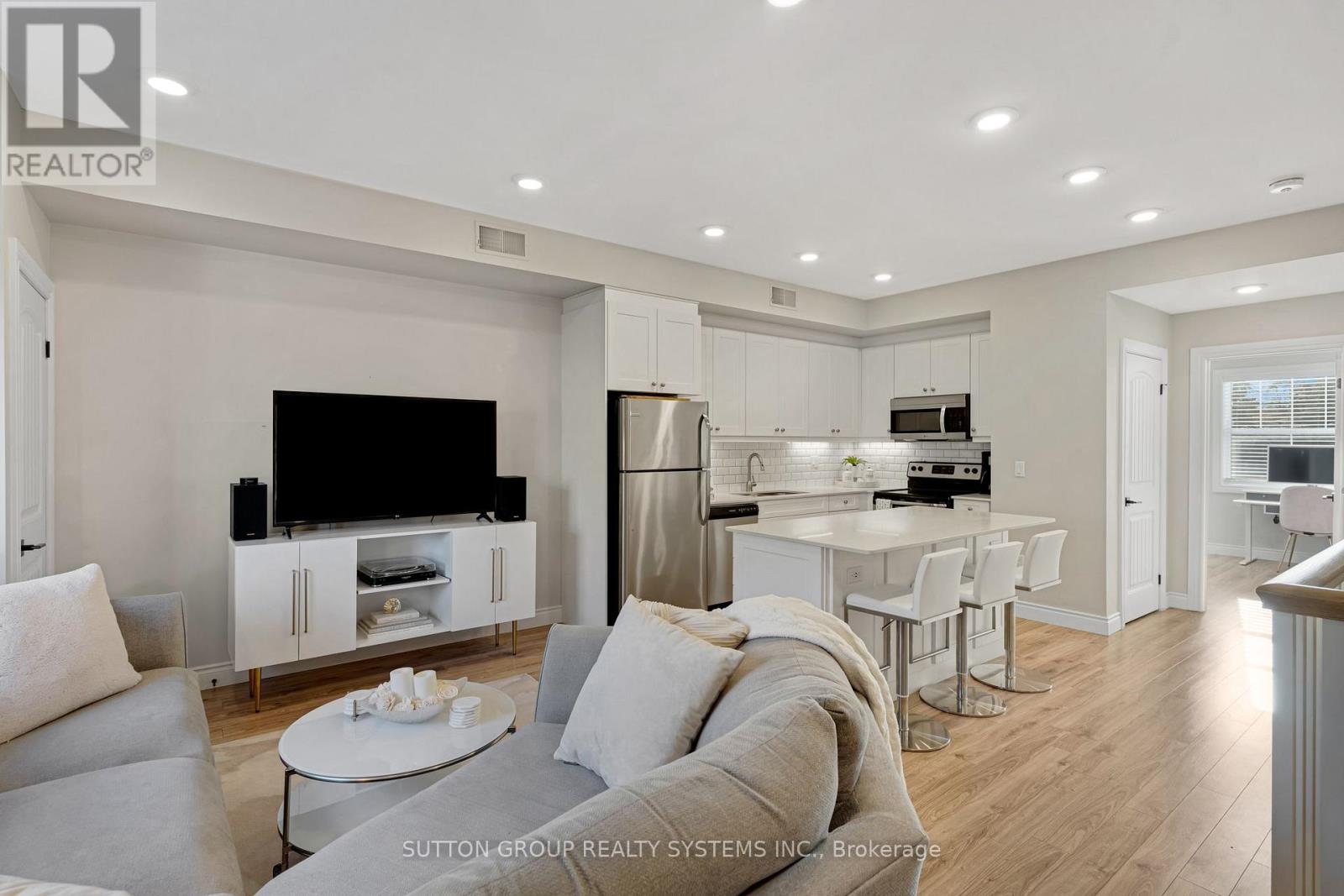 A302 - 112 UNION STREET E, Waterloo — photo 12