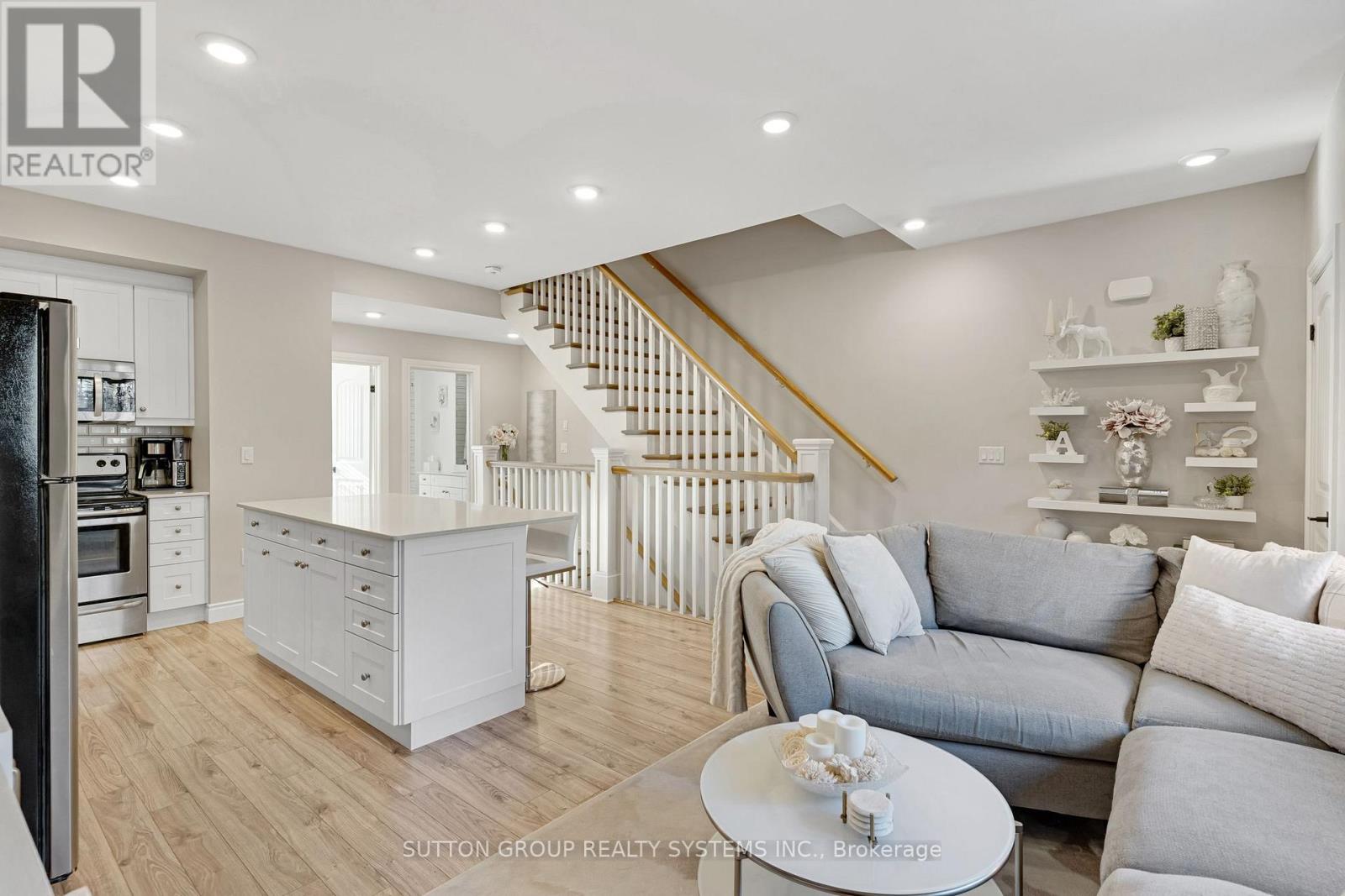 A302- 112 Union Street East, Waterloo, ON photo 13