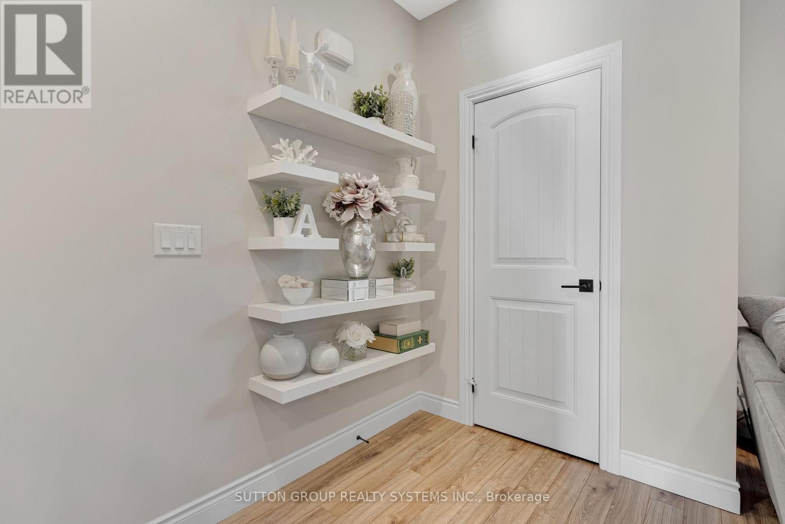 A302- 112 Union Street East, Waterloo, ON photo 14
