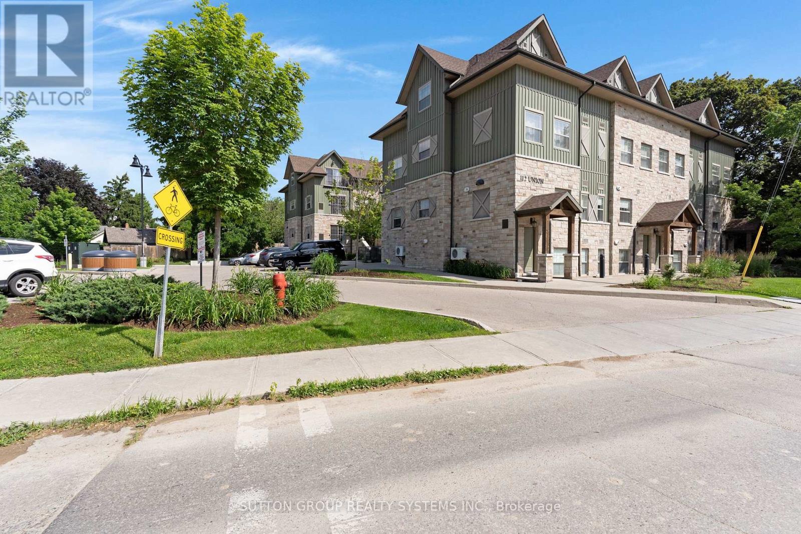 A302- 112 Union Street East, Waterloo, ON photo 37