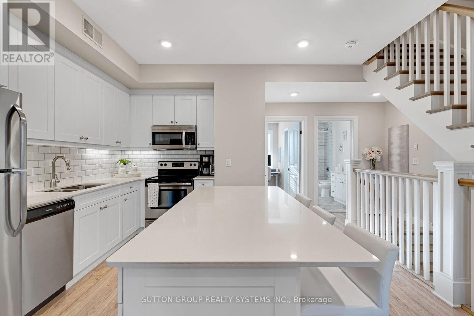 A302 - 112 UNION STREET E, Waterloo — photo 8