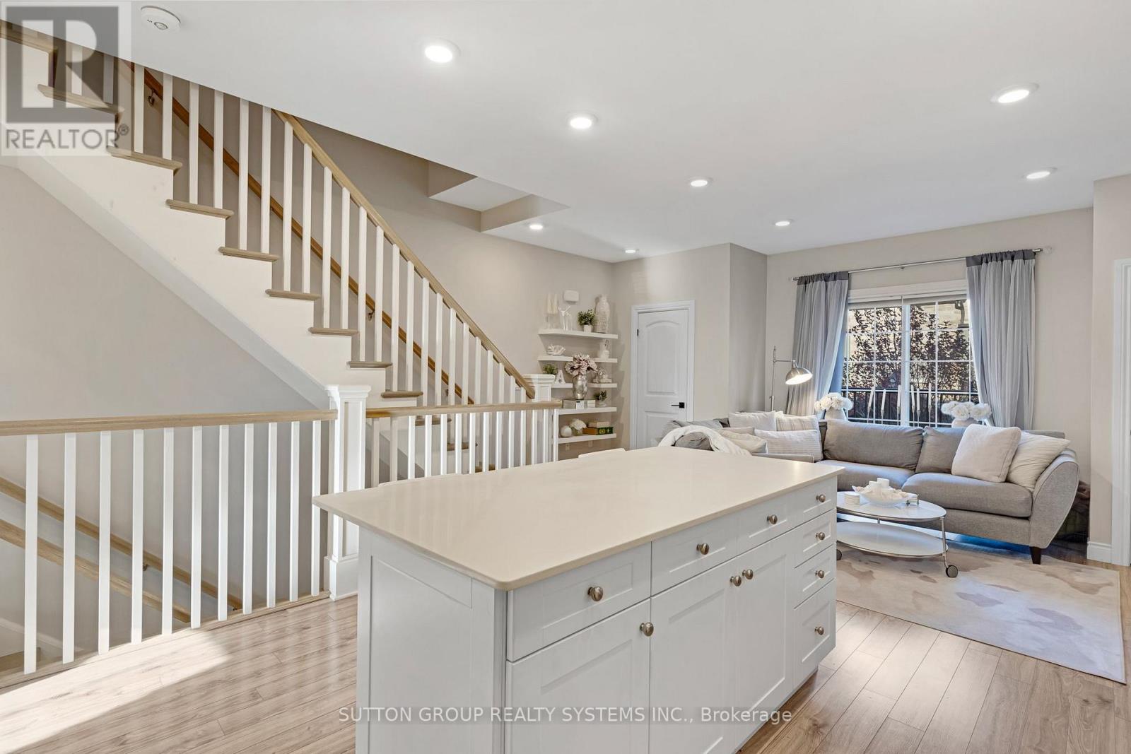 A302 - 112 UNION STREET E, Waterloo — photo 9