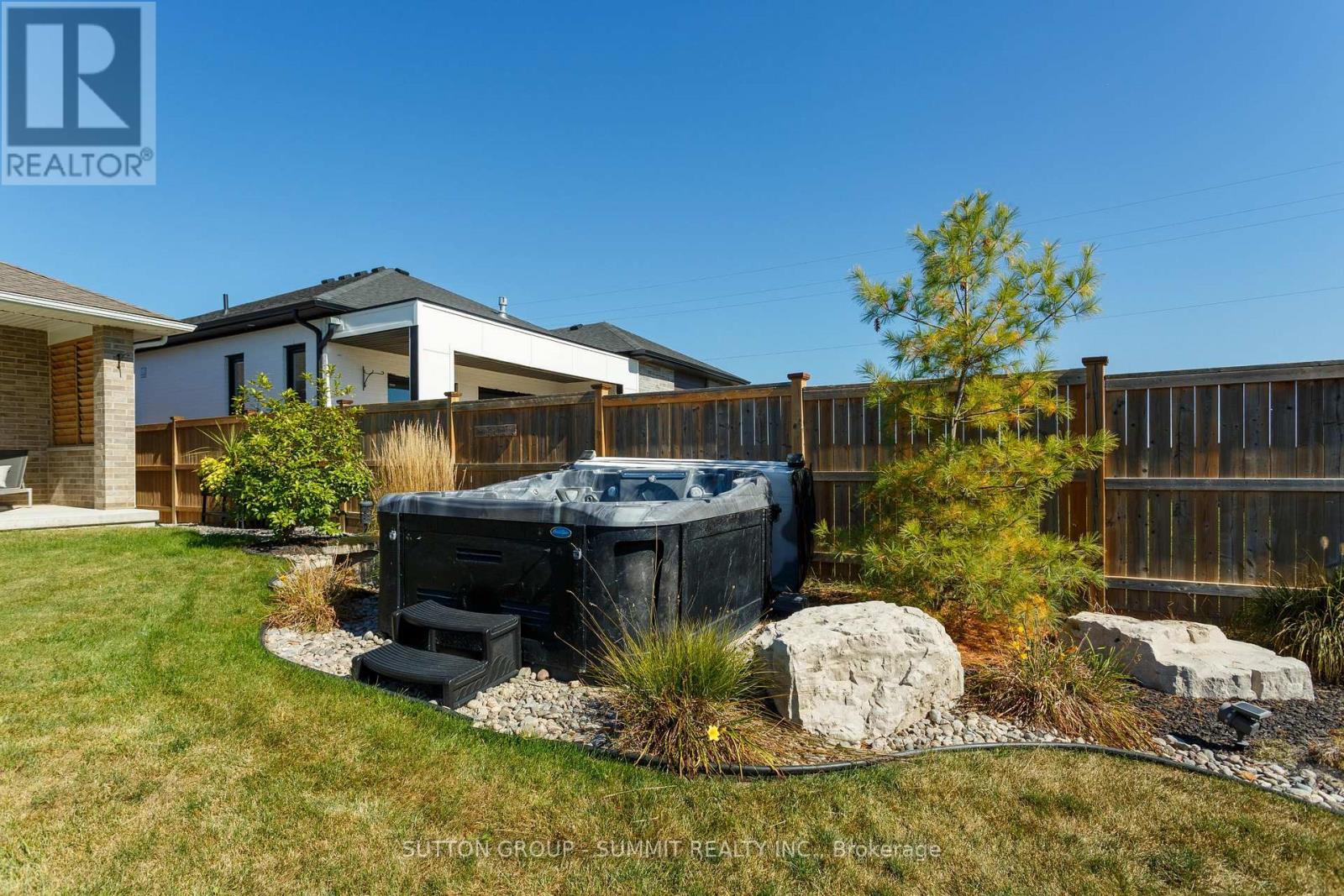 3591 MIA Lane, Plympton-Wyoming, ON photo 34