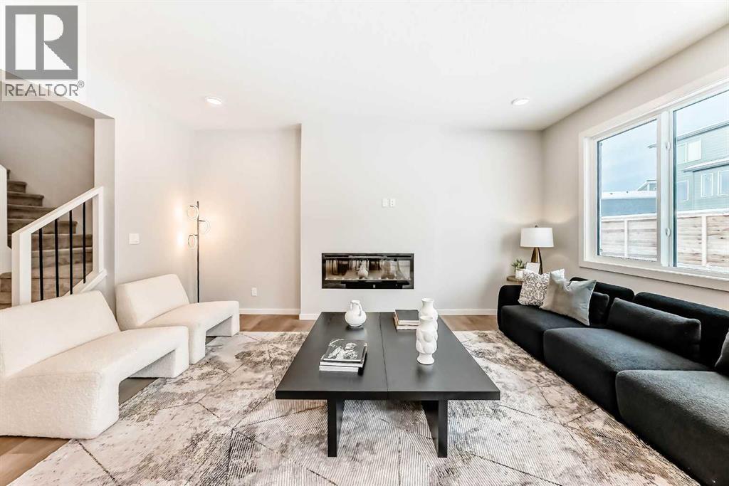 33 Rochester Crescent NW, Calgary — photo 12