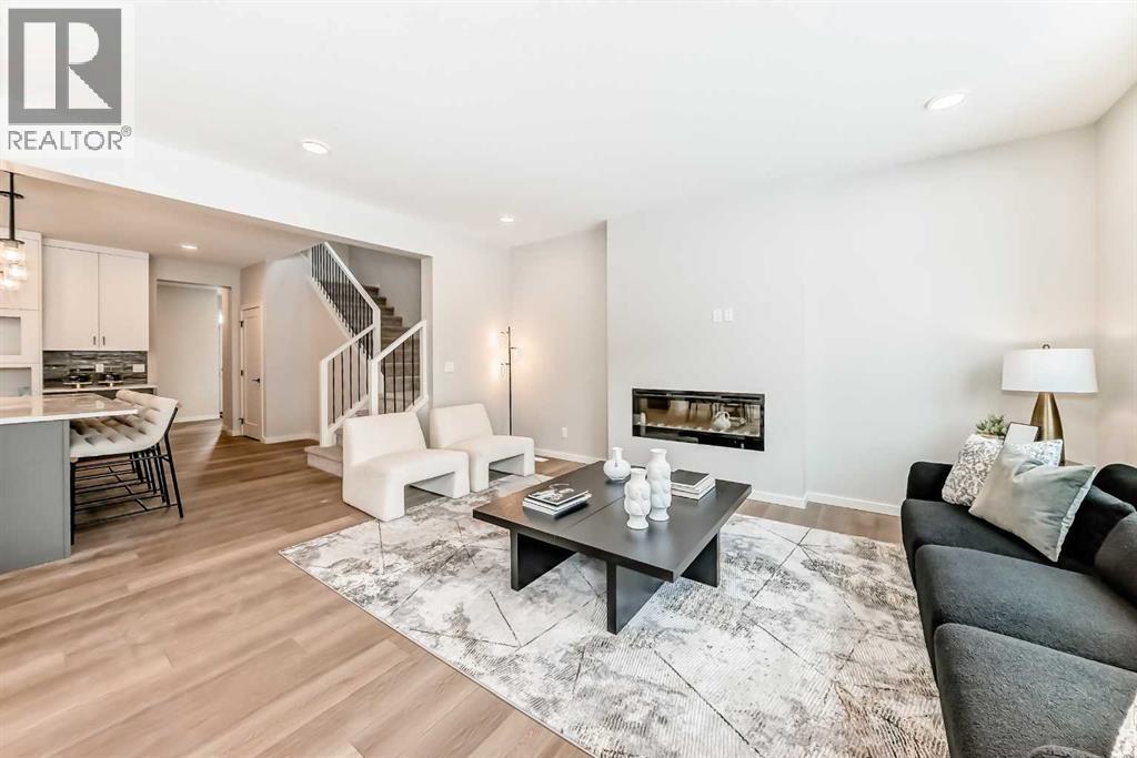 33 Rochester Crescent NW, Calgary — photo 13