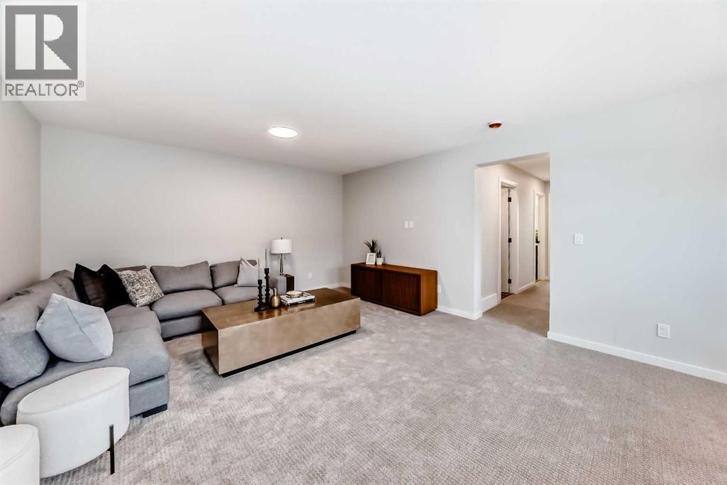 33 Rochester Crescent NW, Calgary — photo 22