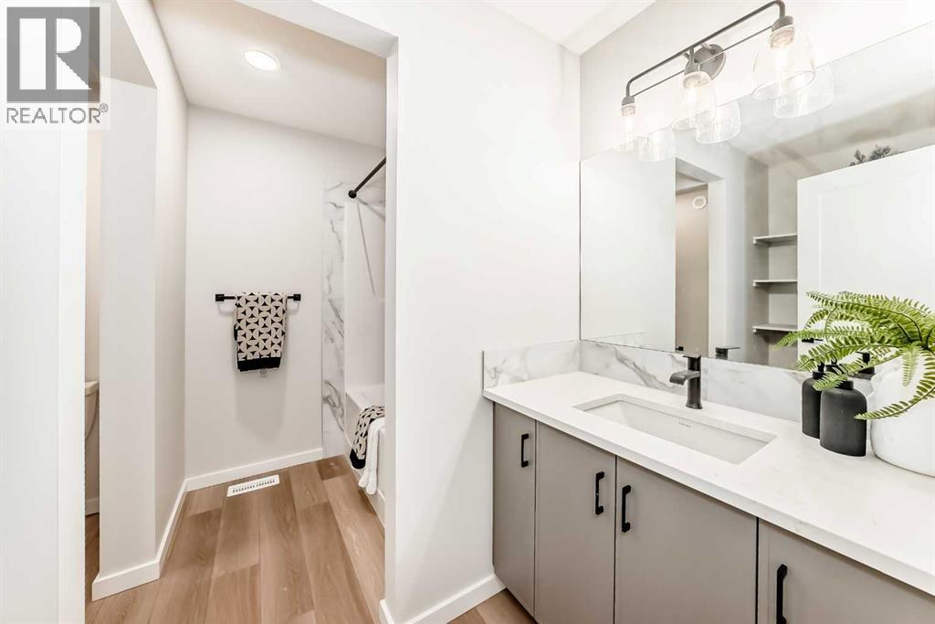 33 Rochester Crescent NW, Calgary — photo 36