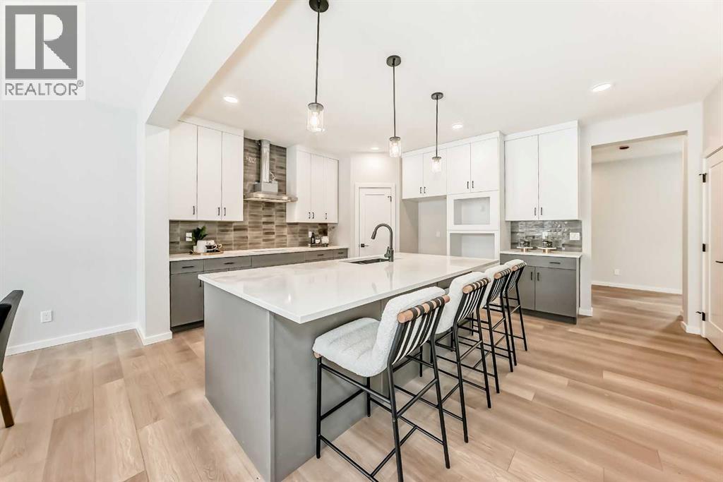 33 Rochester Crescent NW, Calgary — photo 4