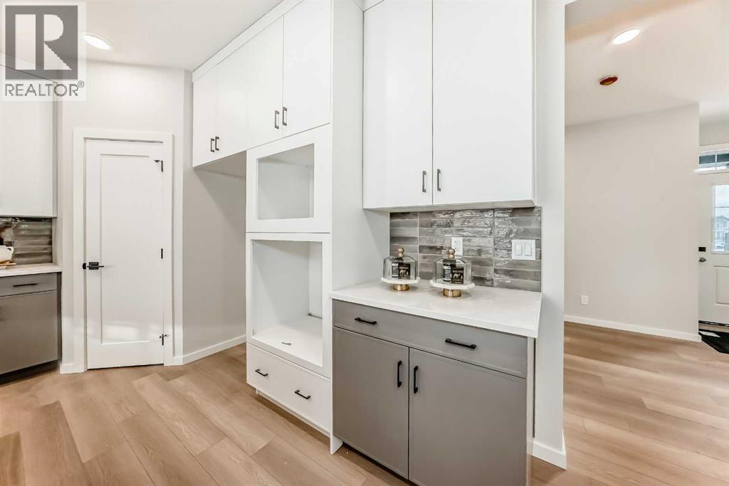 33 Rochester Crescent NW, Calgary — photo 6