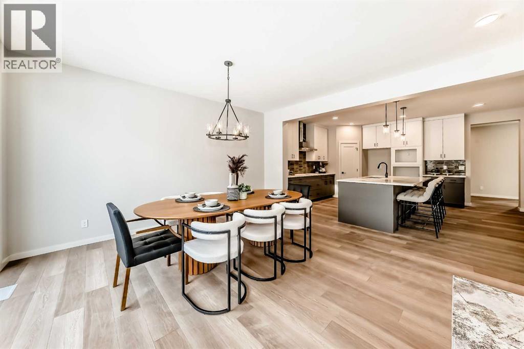 33 Rochester Crescent NW, Calgary — photo 9