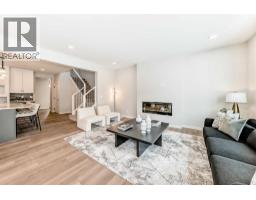 4pc Bathroom - 33 Rochester Crescent Nw, Calgary, AB T3L0P2 Photo 13