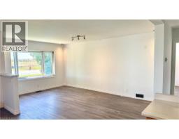 4pc Bathroom - 9125 Sodom Road, Niagara Falls, ON L2E6S6 Photo 6