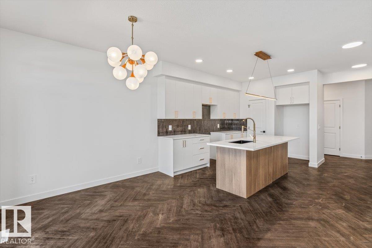 60 Cessy ST SE photo 5