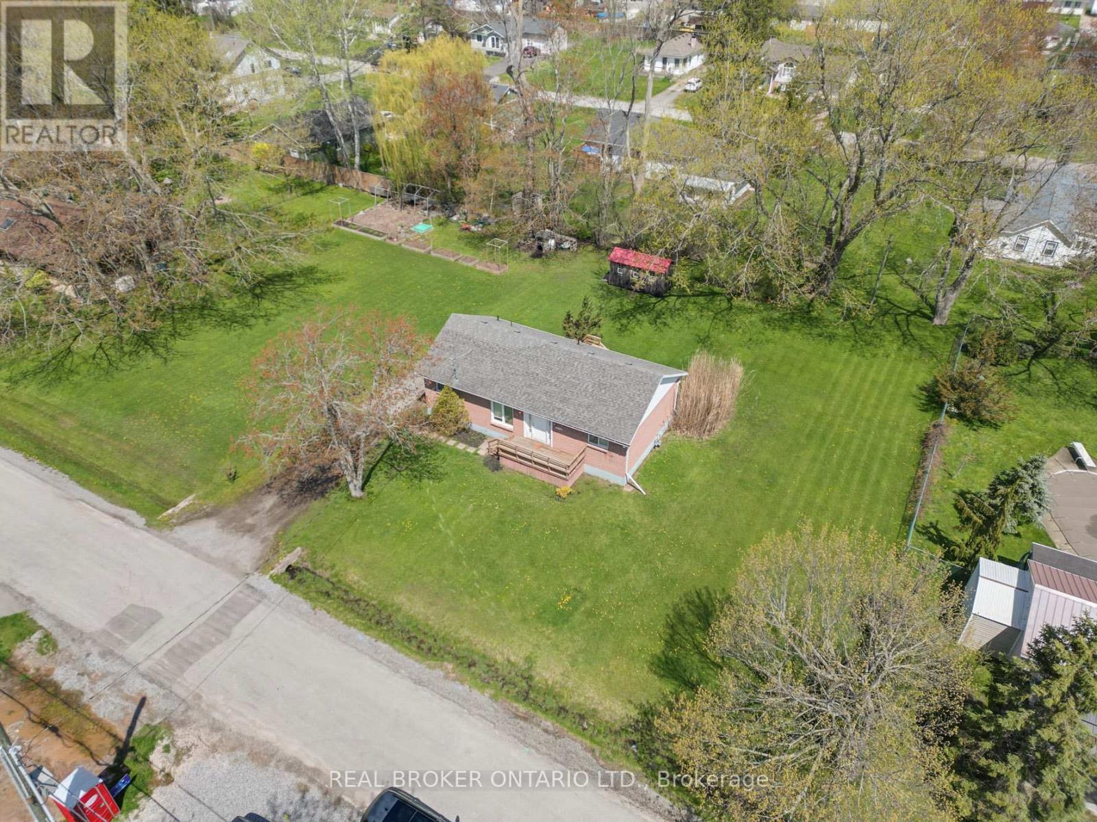 3176 EVADERE AVENUE N - 25