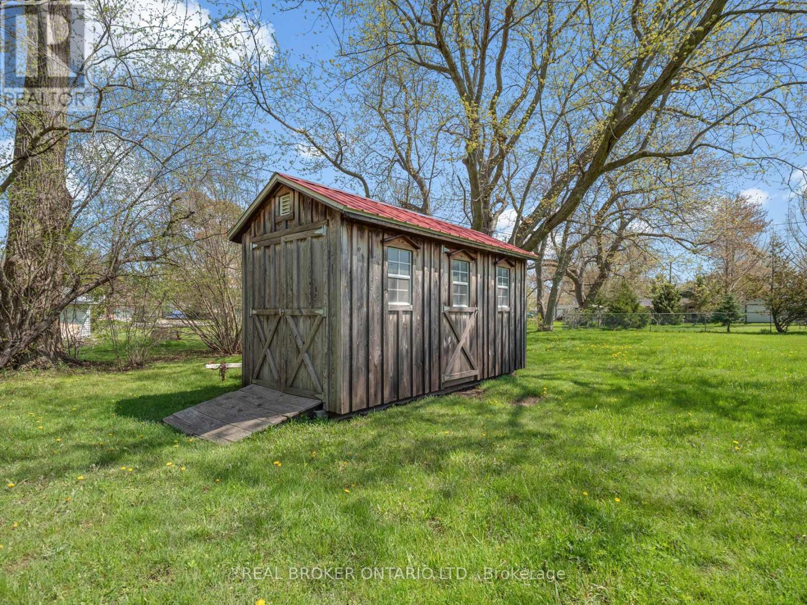 3176 EVADERE AVENUE N - 26