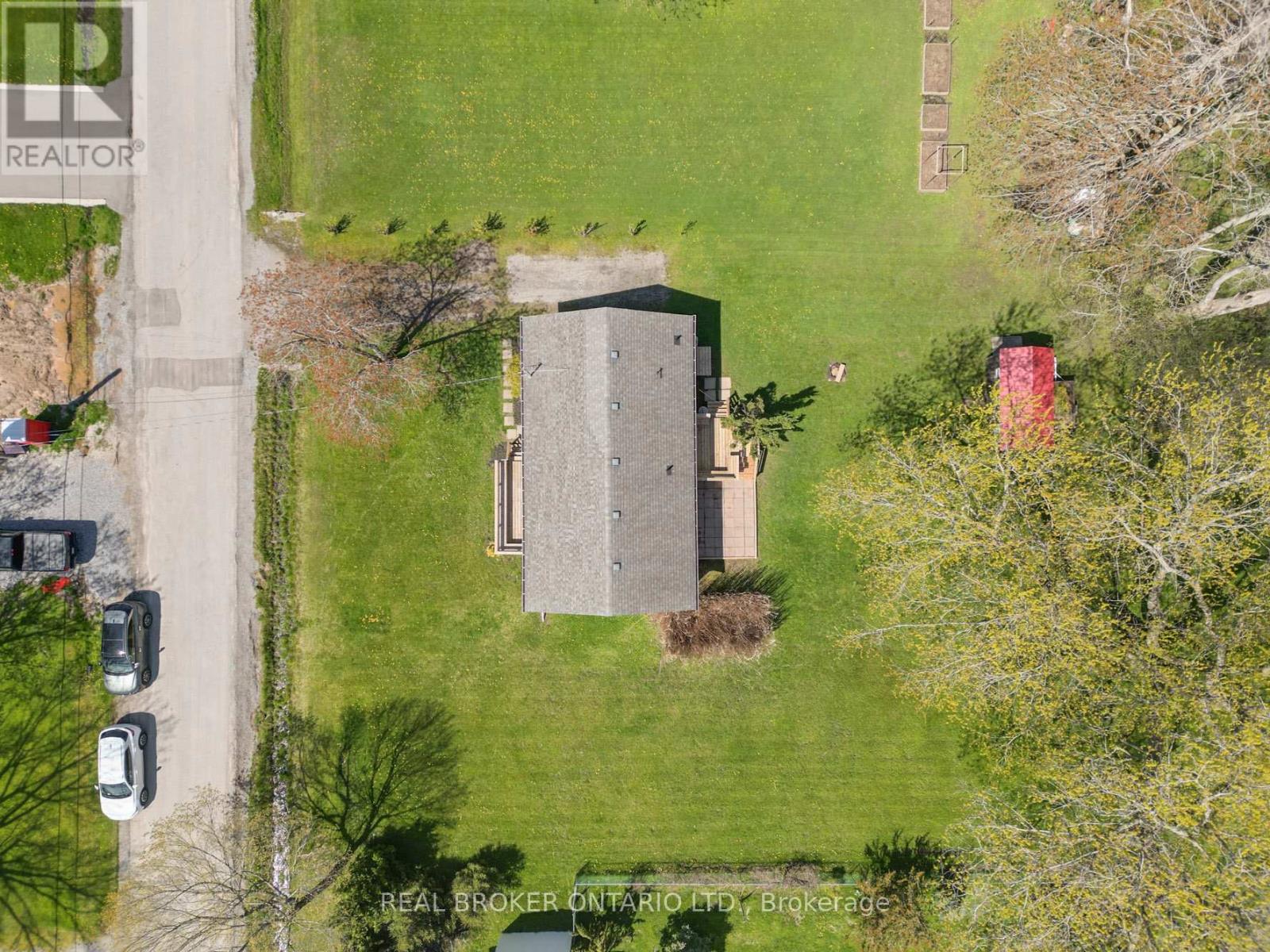 3176 EVADERE AVENUE N - 36