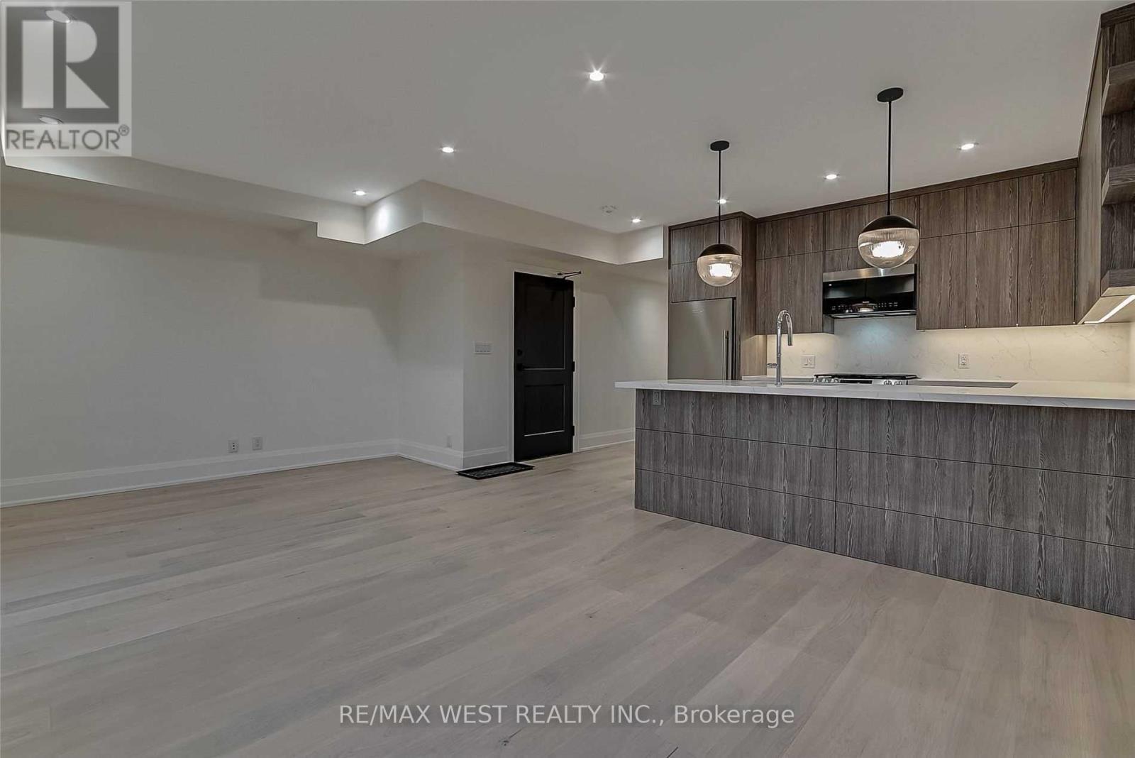 3RD - 201 CEDRIC AVENUE, Toronto (Oakwood Village) — photo 3
