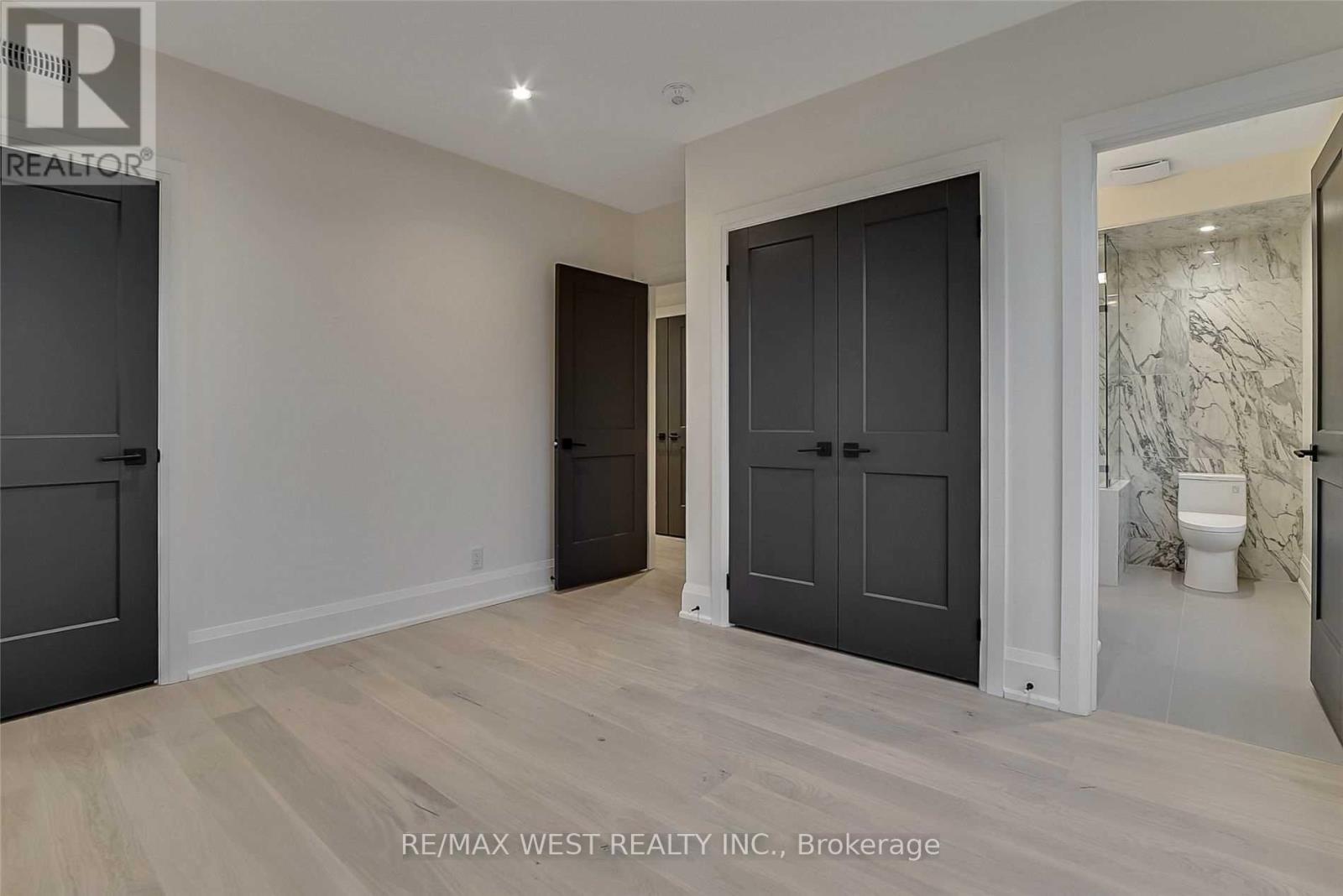 3RD - 201 CEDRIC AVENUE, Toronto (Oakwood Village) — photo 8