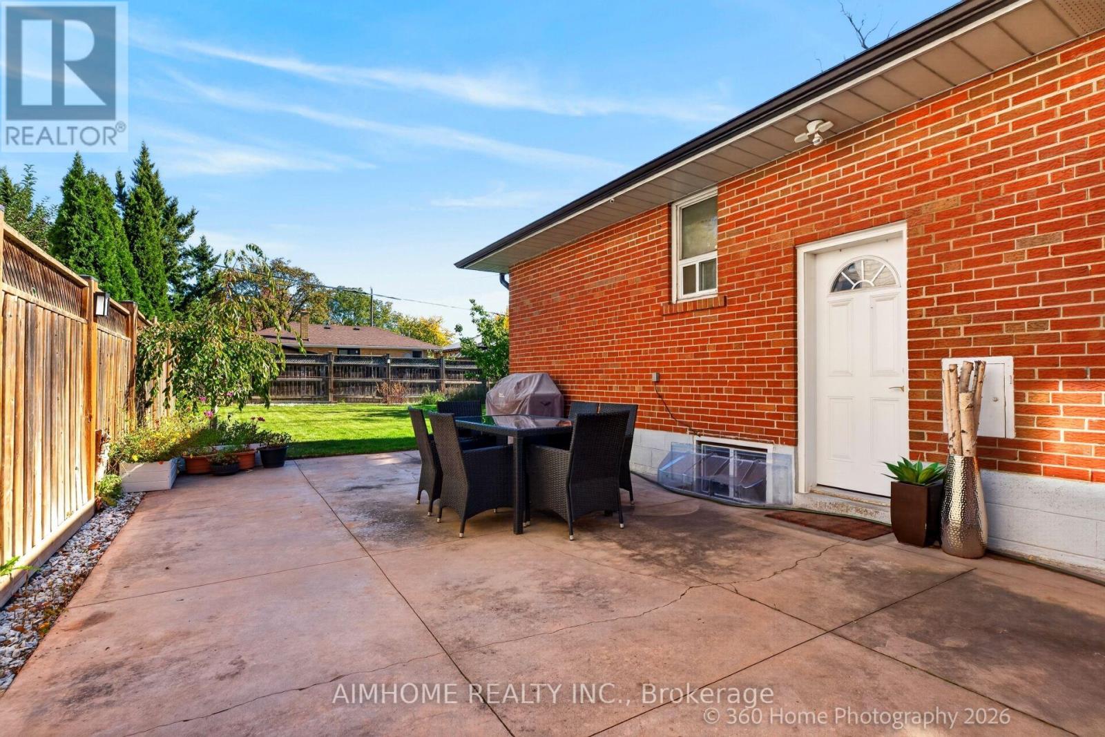 47 Silverhill Drive, Toronto, ON photo 22