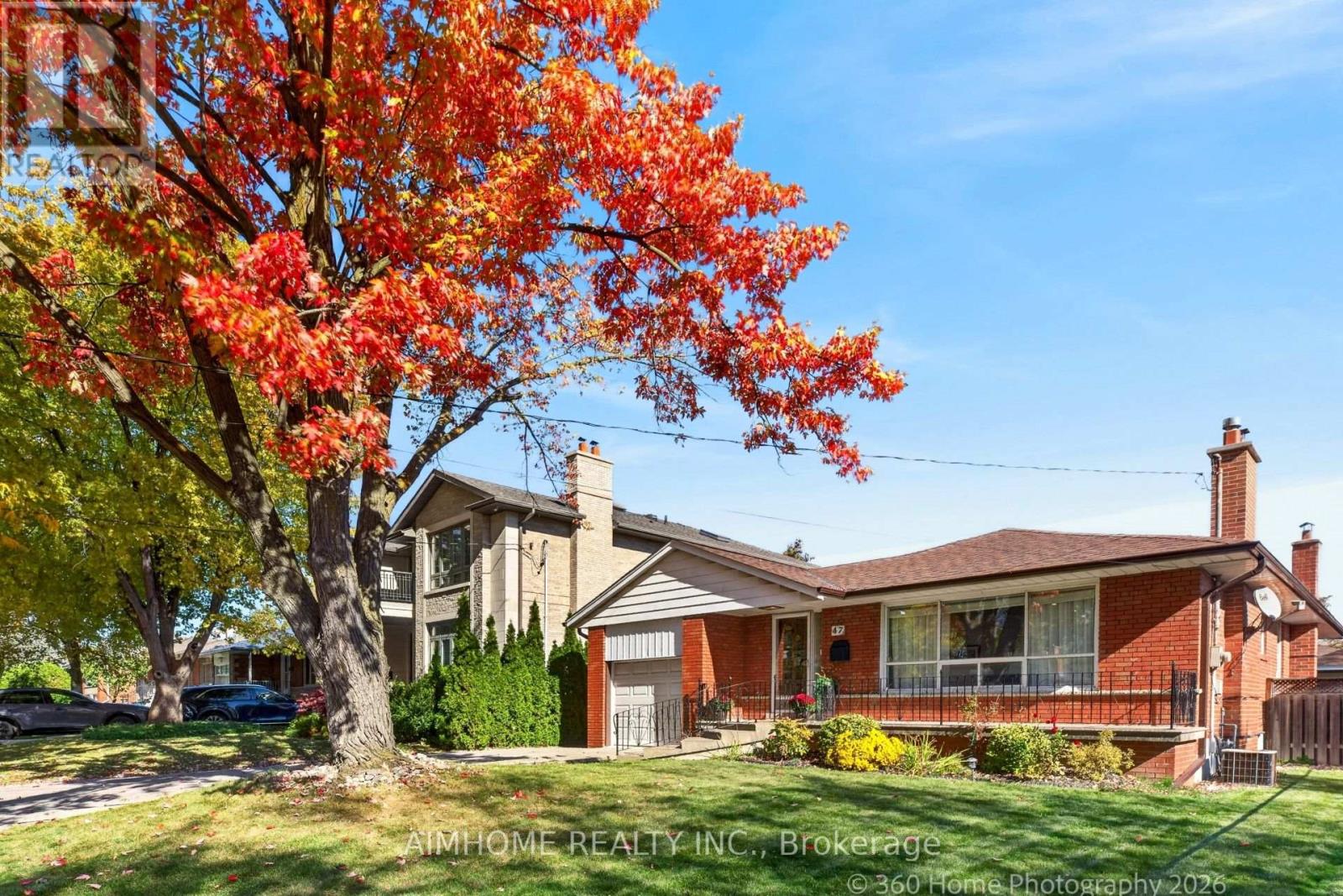 47 Silverhill Drive, Toronto, ON photo 3