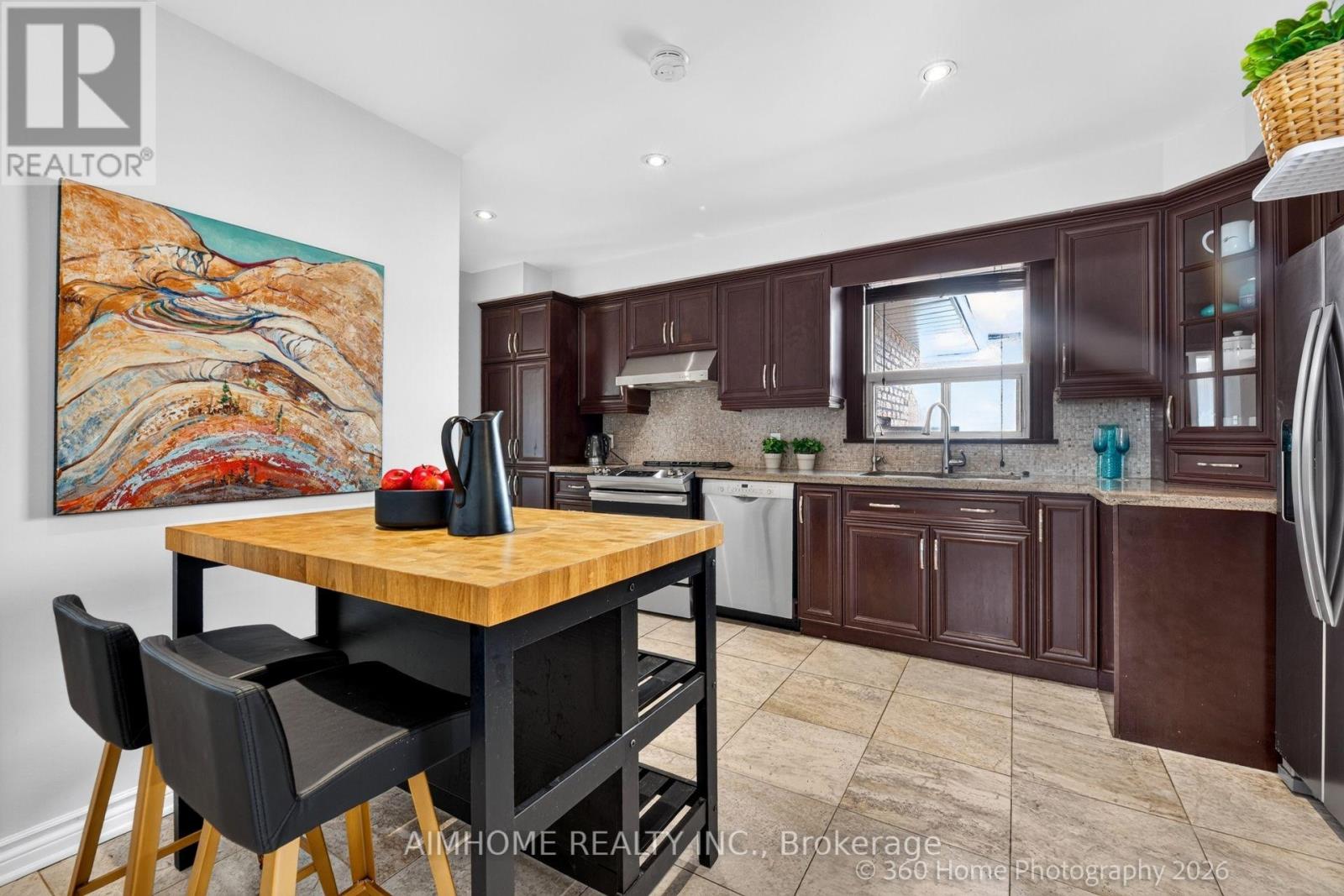 47 Silverhill Drive, Toronto, ON photo 6