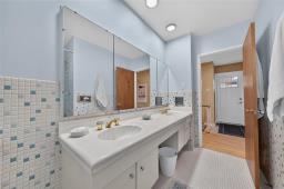 833 Brock Street, Winnipeg, MB R2N0Z7 Photo 31