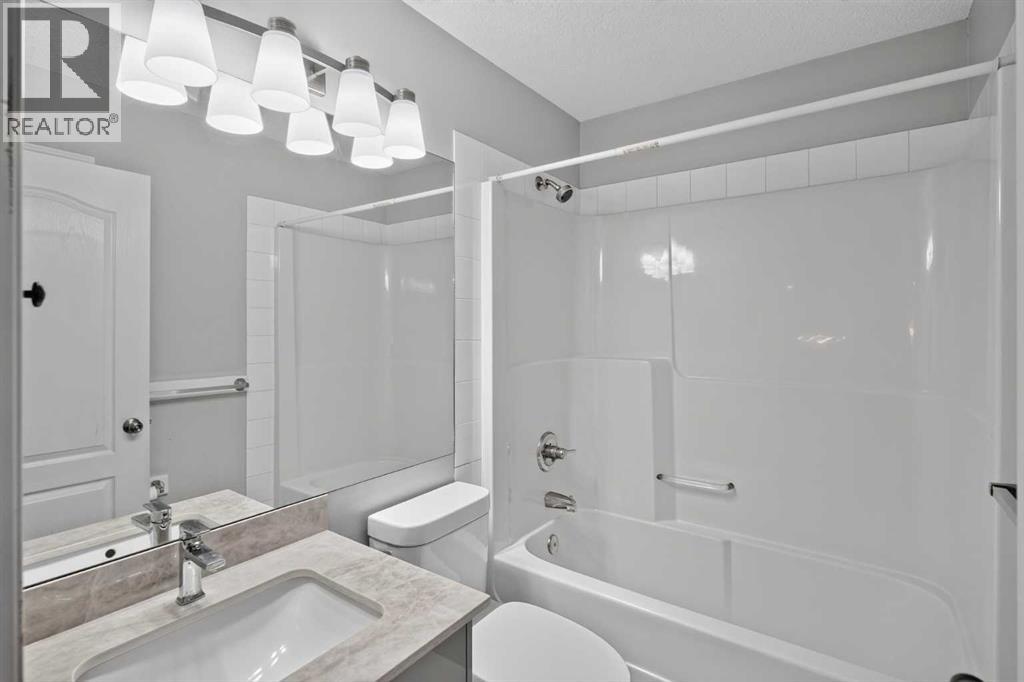 1433 Strathcona Drive SW photo 29