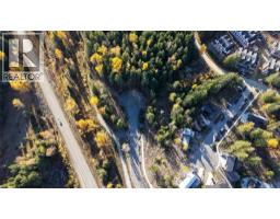 412 Centennial Place, Rossland, BC V0G1Y0 Photo 7