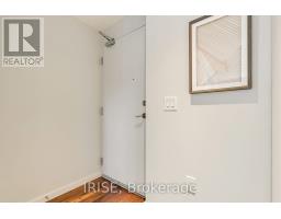 918 - 32 Trolley Crescent, Toronto, ON M5A0E8 Photo 8