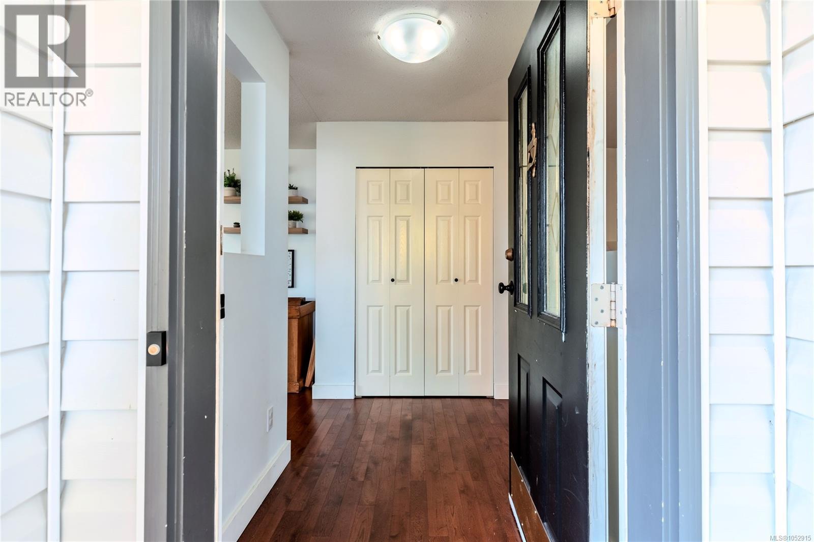 5977 Broadway Rd, Nanaimo - Image 1