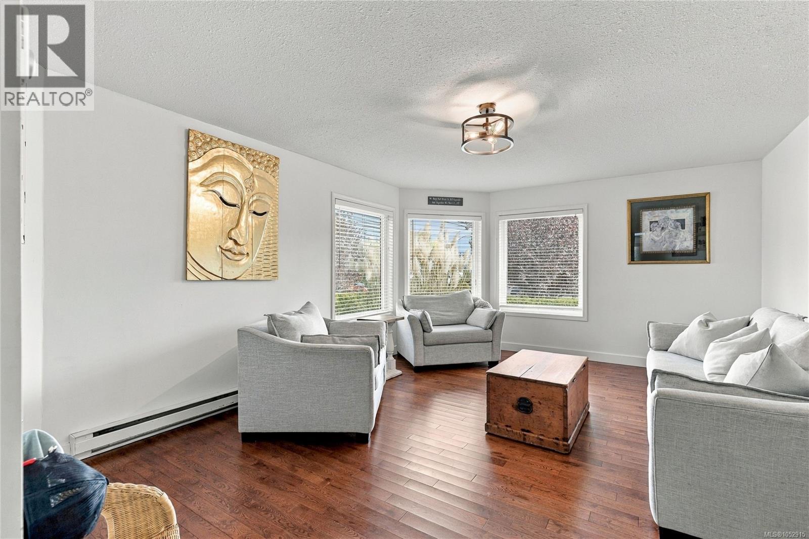 5977 Broadway Rd, Nanaimo - Image 1