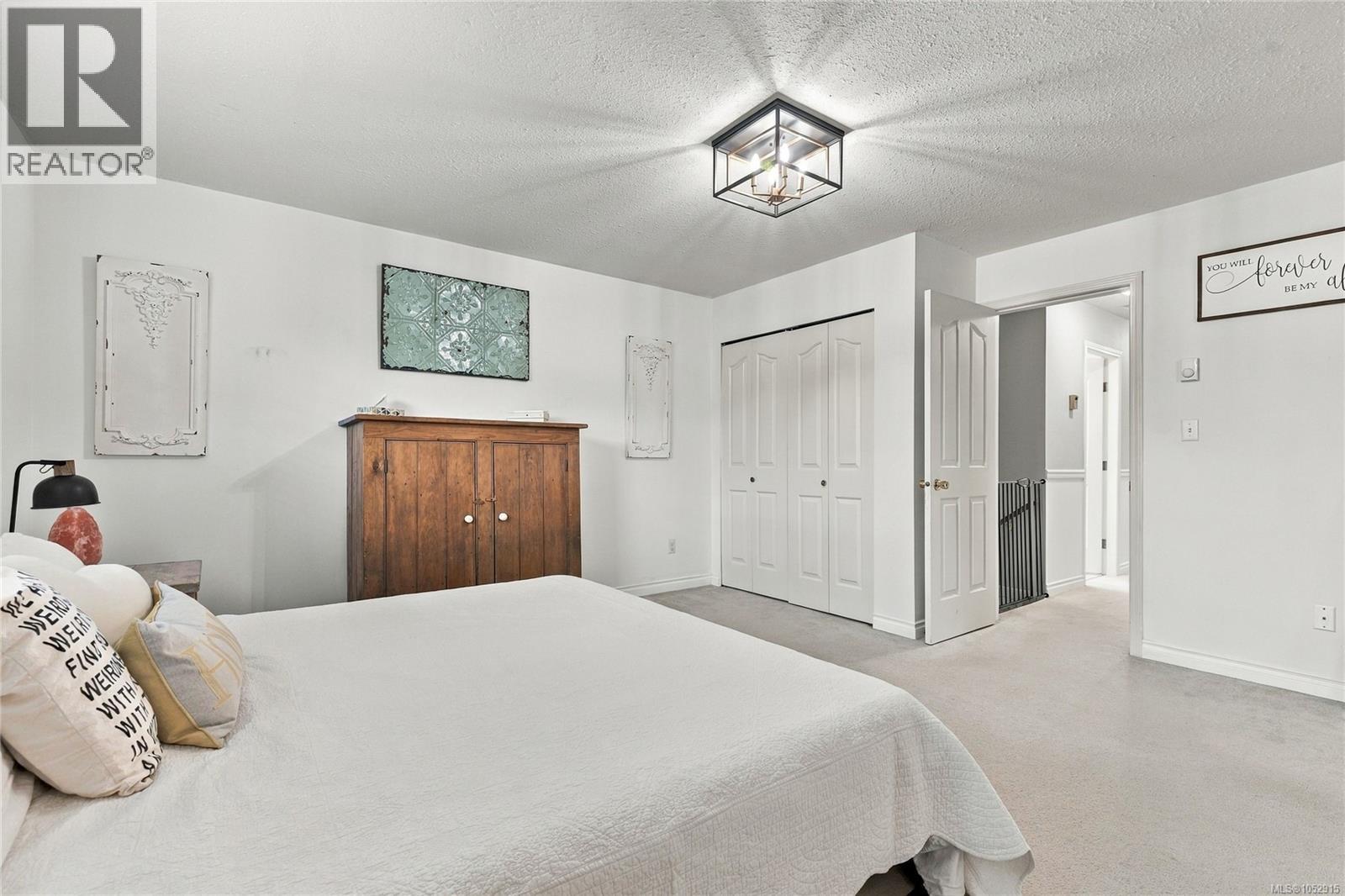 5977 Broadway Rd, Nanaimo - Image 1