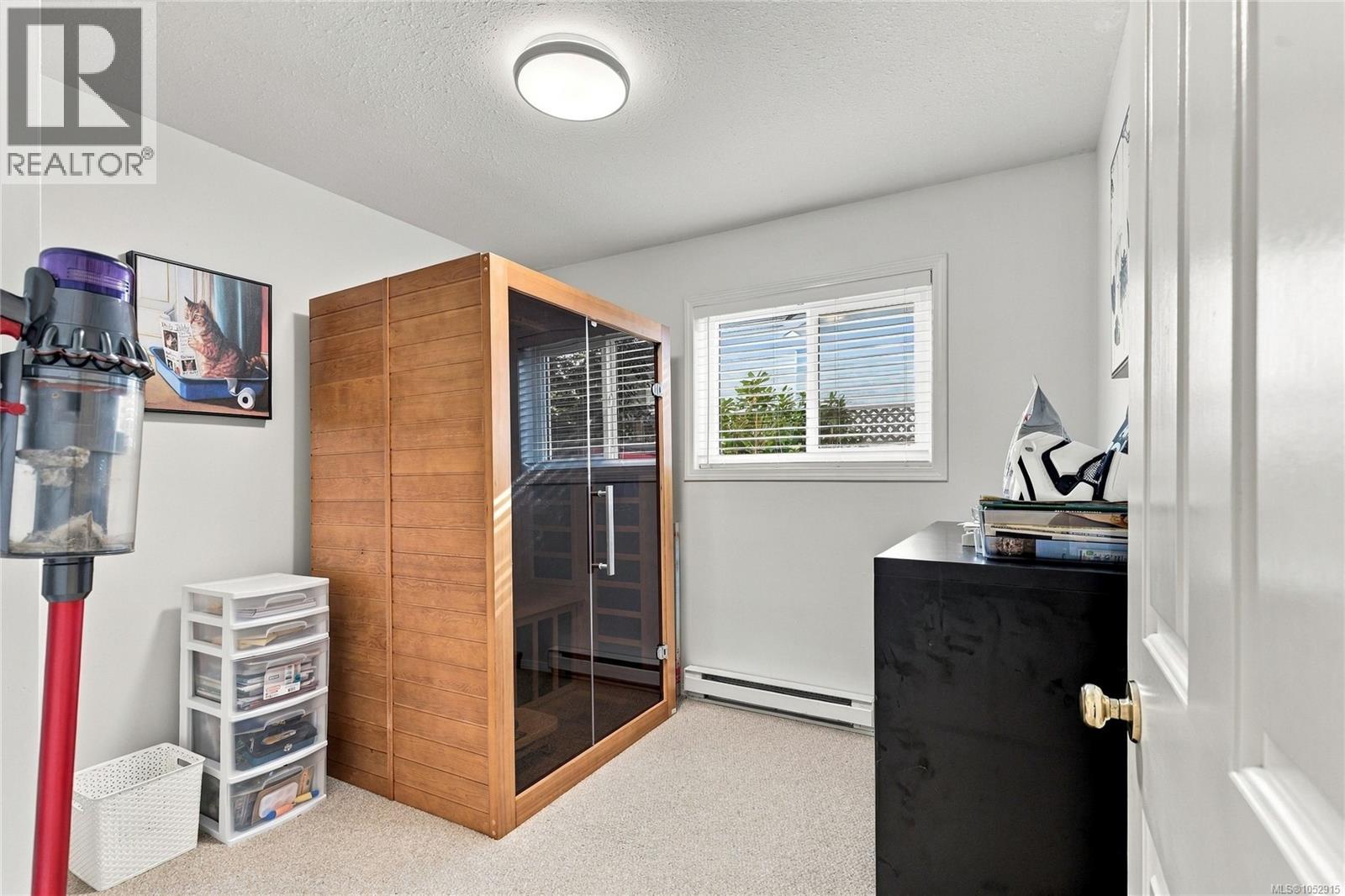 5977 Broadway Rd, Nanaimo - Image 1