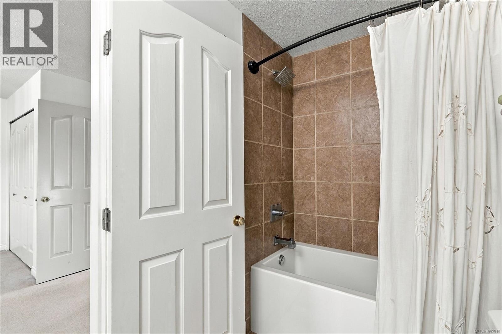 5977 Broadway Rd, Nanaimo - Image 1