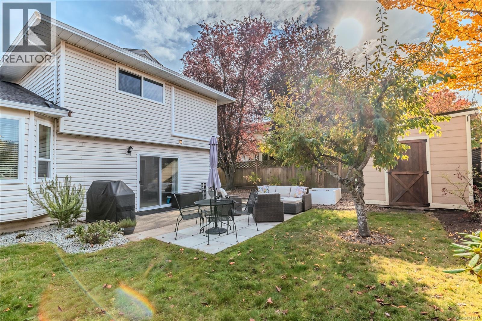 5977 Broadway Rd, Nanaimo - Image 1