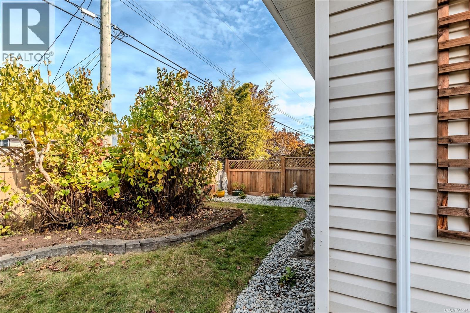 5977 Broadway Rd, Nanaimo - Image 1
