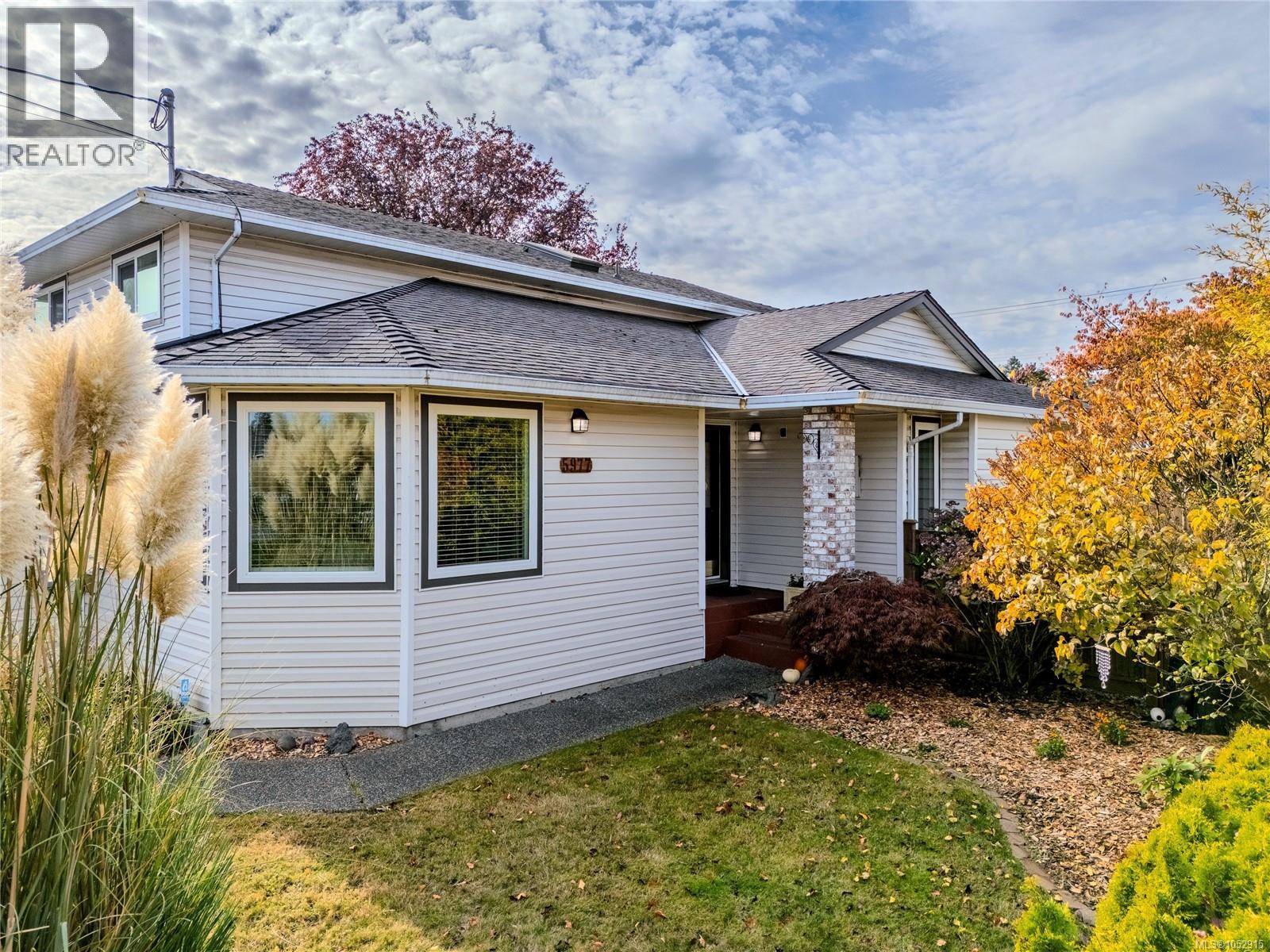 5977 Broadway Rd, Nanaimo - Image 1