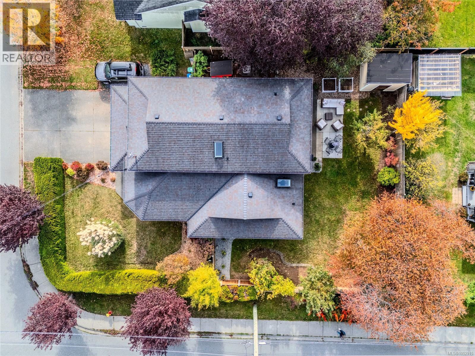 5977 Broadway Rd, Nanaimo - Image 1