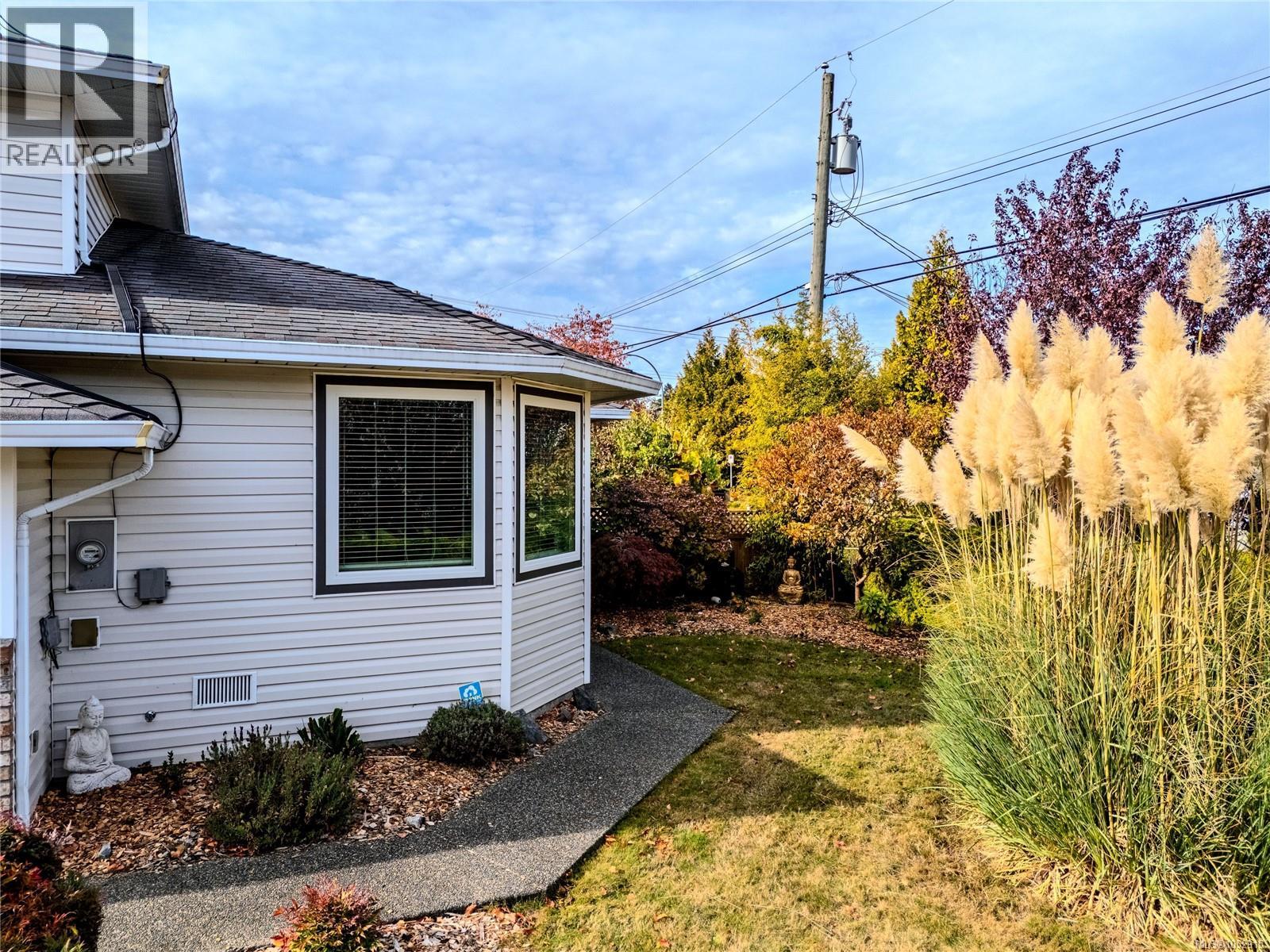 5977 Broadway Rd, Nanaimo - Image 1