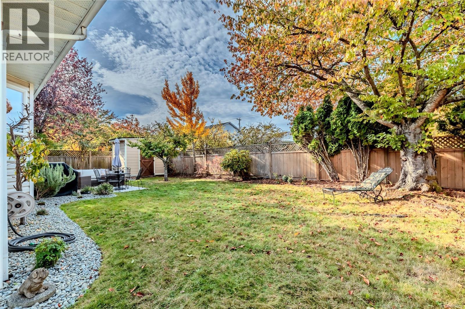 5977 Broadway Rd, Nanaimo - Image 1