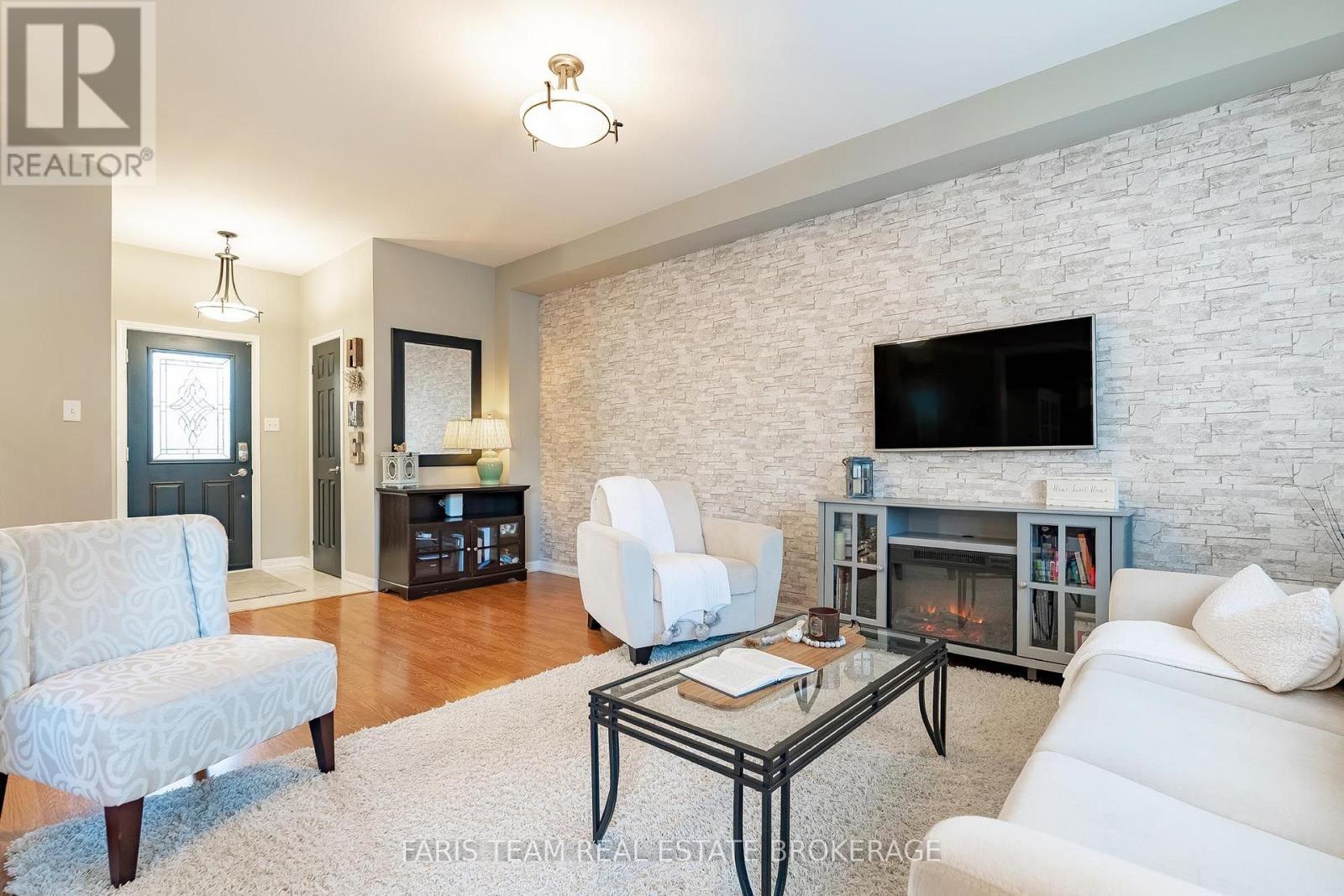 36 Connaught Lane, Barrie, ON photo 9