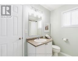36 Connaught Lane, Barrie, ON L4M0A6 Photo 19