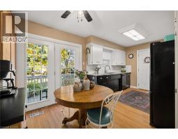 Kitchen - 40 Water Street, St  Jacobs, ON N0B2N0 Photo 12